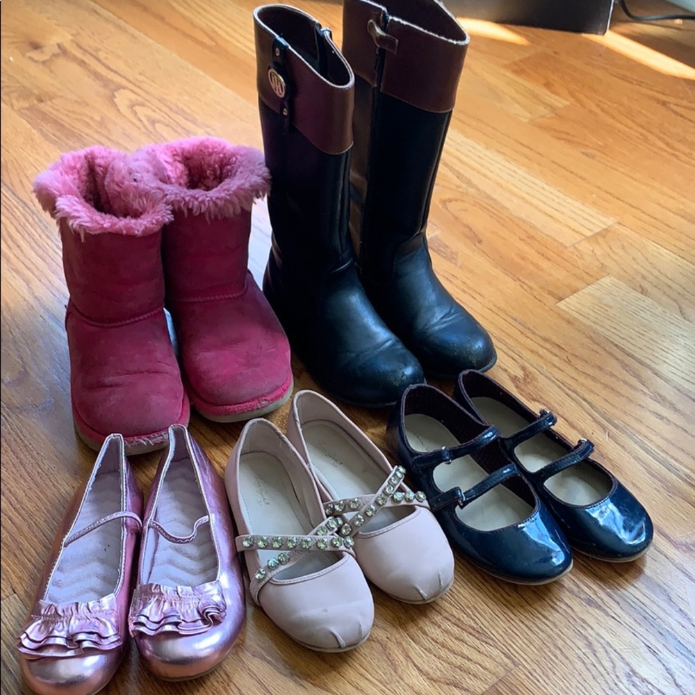 Bundle five (5) pairs of  little girls shoes size 1